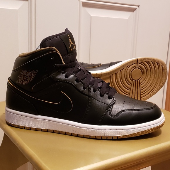jordan 1 retro mid black metallic gold